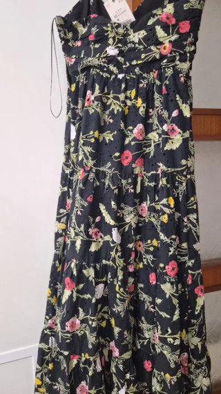 Vestido Zara floral negro XS sin estrenar