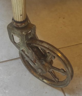 Camarera vintage de madera y metal