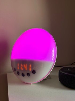 Despertador con Radio y Luces LED