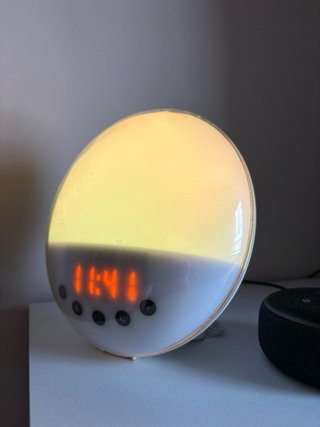 Despertador con Radio y Luces LED