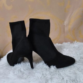 Botines de tacón negros