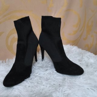 Botines de tacón negros