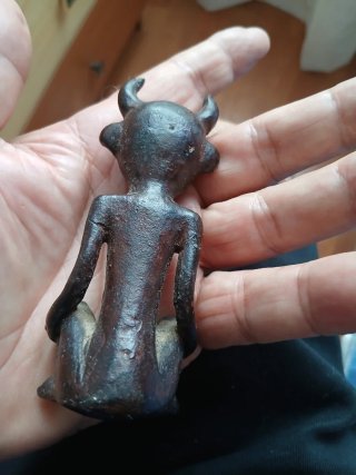 Figura demoníaca africana antigua