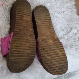 Sandalias de madera rosas