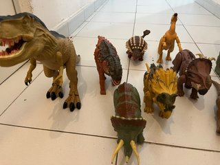 Lote Dinosaurios Jurassic World e Imaginext