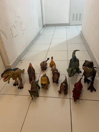Lote Dinosaurios Jurassic World e Imaginext