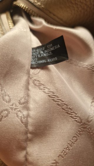 Bolso Michael Kors Beck Beige y Dorado