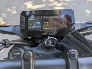 Honda CB125R Blanca y Negra