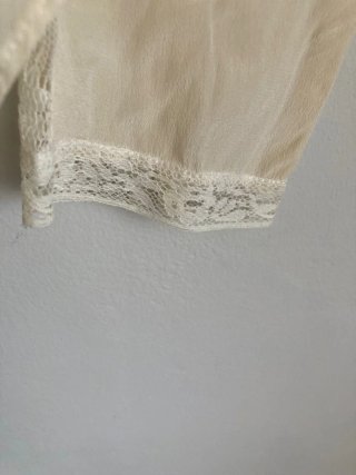 Blusa Zara encaje beige