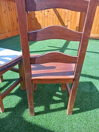 4 sillas de comedor rústicas de madera macizas