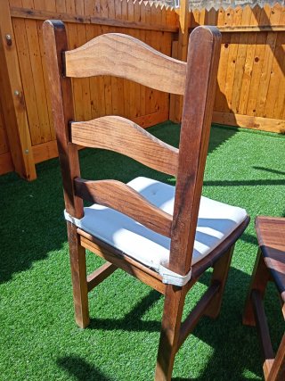 4 sillas de comedor rústicas de madera macizas