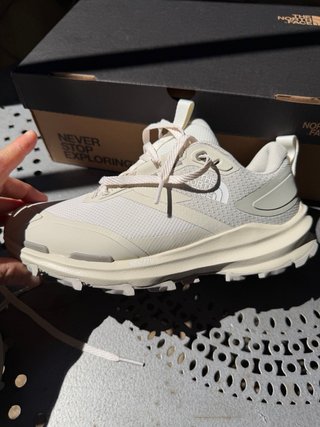 The North Face Scarpe Beige usate una volta nuove