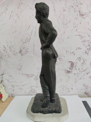 Figura Charlie Chaplin URREGUI,39 cm