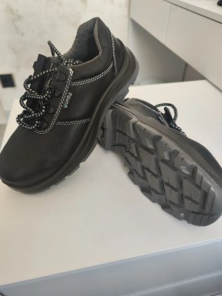 Zapatos de seguridad Ofma negros y grises