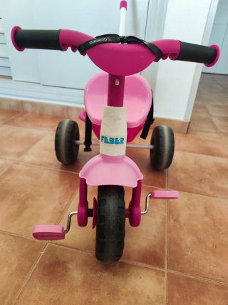 Triciclo FEBER rosa con manillar