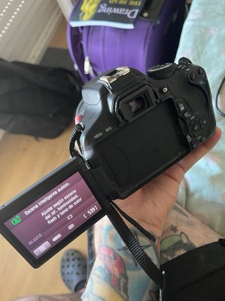 Canon EOS 600D + Objetivo 18-55mm + funda
