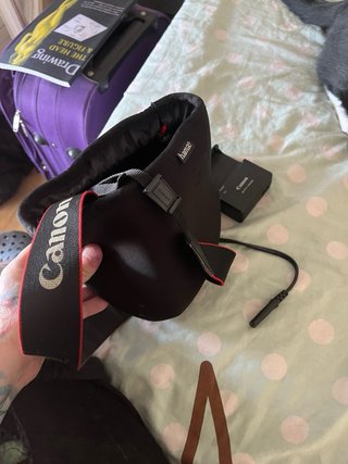 Canon EOS 600D + Objetivo 18-55mm + funda