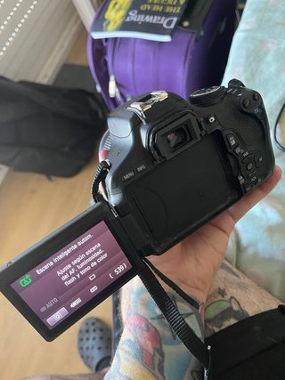 Canon EOS 600D + Objetivo 18-55mm + funda