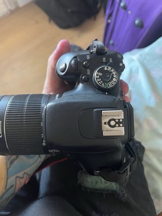 Canon EOS 600D + Objetivo 18-55mm + funda