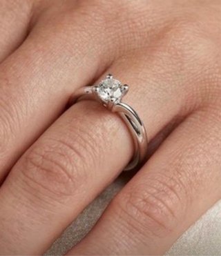 Anillo solitario diamante natural