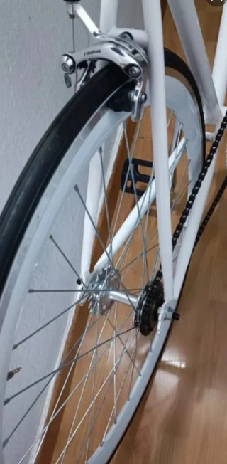 Bicicleta urbana blanca