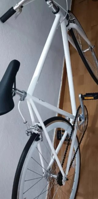 Bicicleta urbana blanca