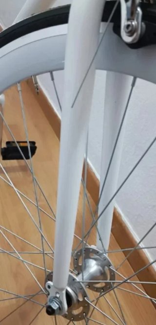 Bicicleta urbana blanca