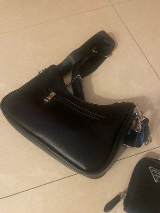 Bolso Prada Negro con Monedero