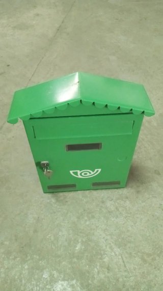 Buzón verde para cartas