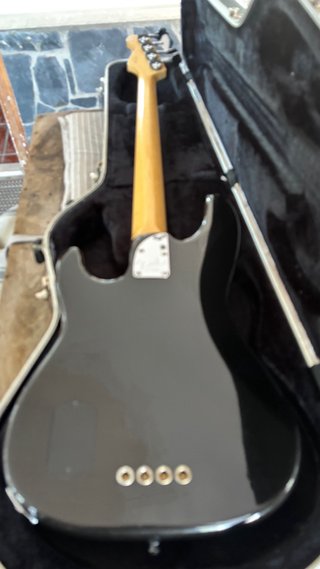 Bajo Eléctrico Fender Precision American Deluxe.