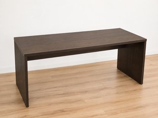 Tavolo da ufficio in legno laminato