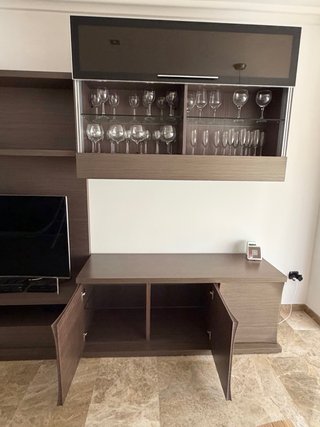 Mueble de salón moderno madera y cristal