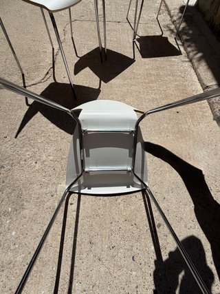 Pack 4 sillas IKEA VILMAR blancas – patas cromada