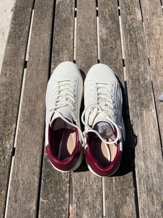 Bambas Bata Blancas Talla 41 Detalle Burdeos