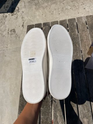 Bambas Bata Blancas Talla 41 Detalle Burdeos