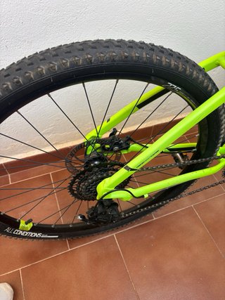 Bicicleta Rockrider ST 530 Amarilla