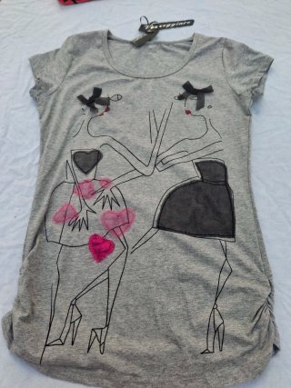 Camiseta T L. Con etiquetasVer medidas
