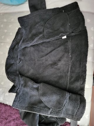 Chaqueta efecto piel vuelta negra