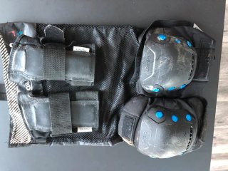Patines en línea T.39 + Kit Protecciones