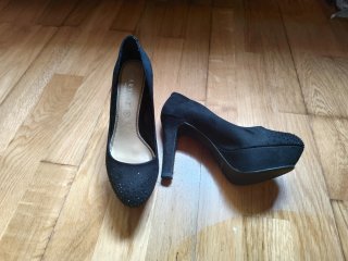 Zapatos de tacón Mary Paz negros talla 37