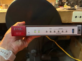 Router Zyxel USG FLEX 100