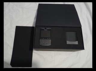 BlackBerry Porsche Design P'9981 (REQ71UW) - Brand