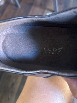 Zapatos de piel bicolor para pies delicados
