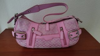 Bolso rosa con estampado