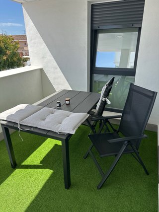 Mesa y sillas para exterior