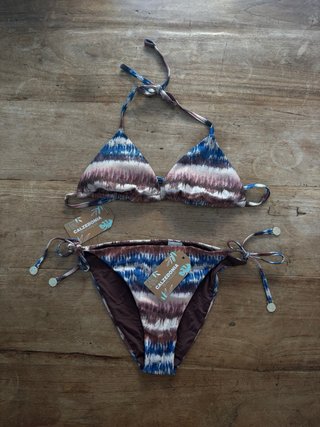Bikini Calzedonia con etiqueta