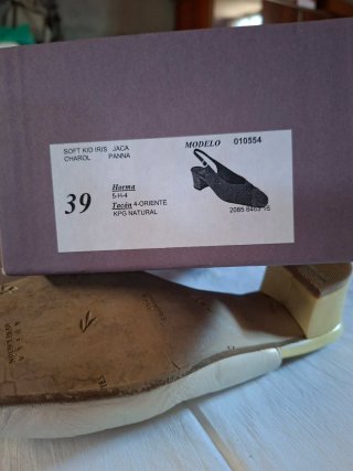 K. Jacques Sandalias Beige/ Talla 39