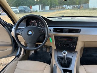 BMW E90 318i NACIONAL MANUAL