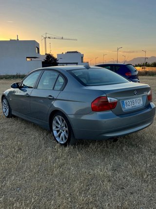 BMW E90 318i NACIONAL MANUAL