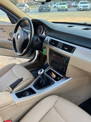 BMW E90 318i NACIONAL MANUAL